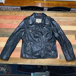 Wilsons Genuine Leather Star Studded Black Moto Jacket - Large